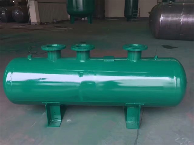 1679991473376569.jpeg 沙湾沙湾沙湾蒸汽分气缸1.jpeg